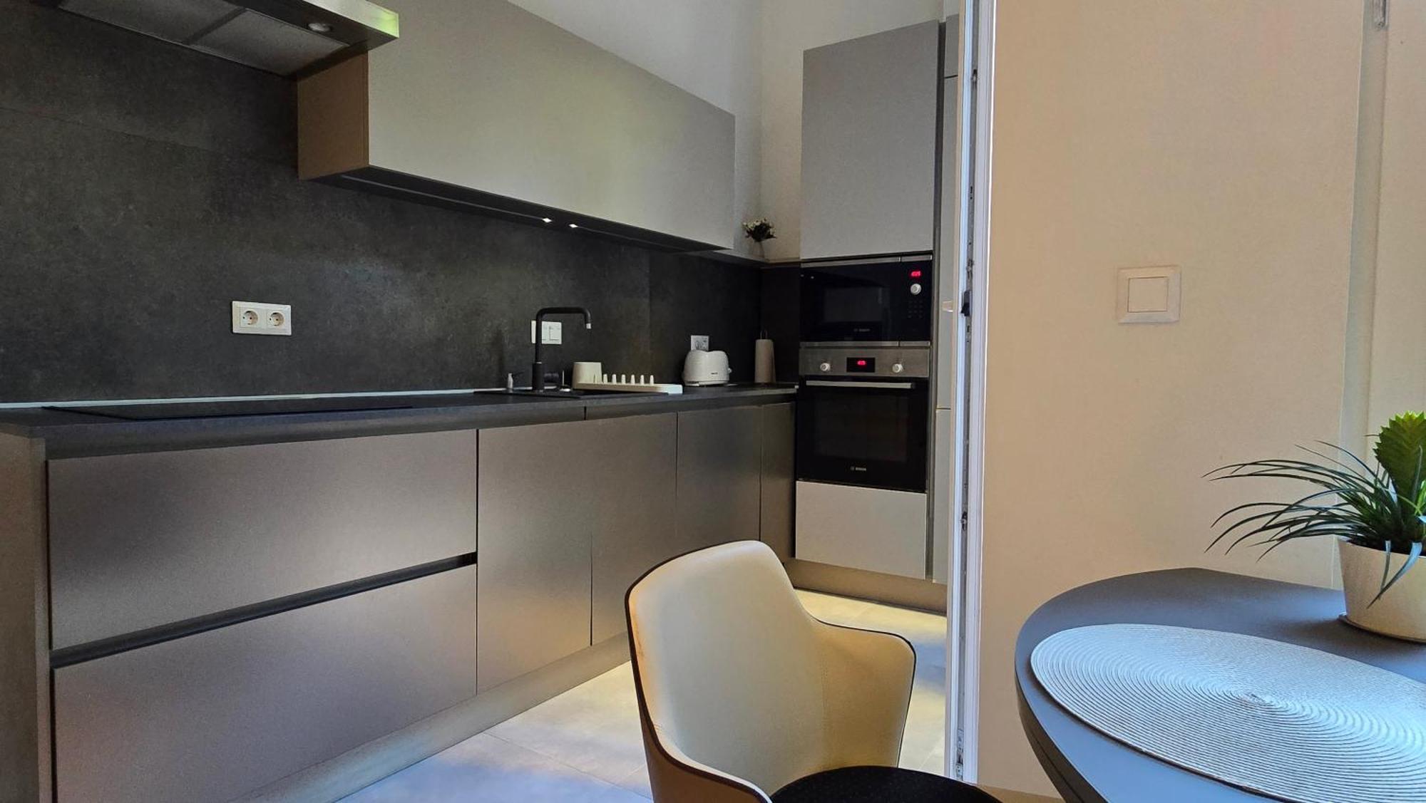 Cozy Studio In The Heart Of Buda Boedapest Buitenkant foto